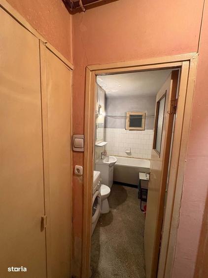 Apartament cu 3 camere în Tractorul