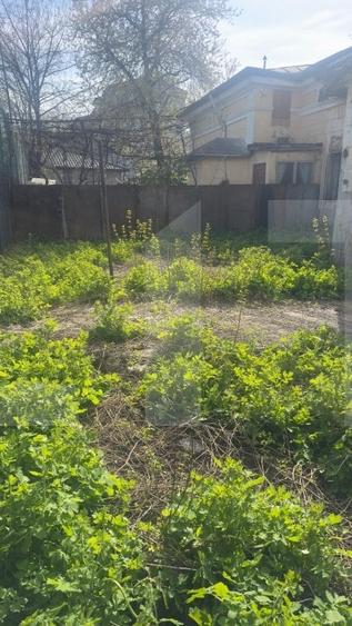 Casă cu 3 camere cu Teren 450 Mp în Central