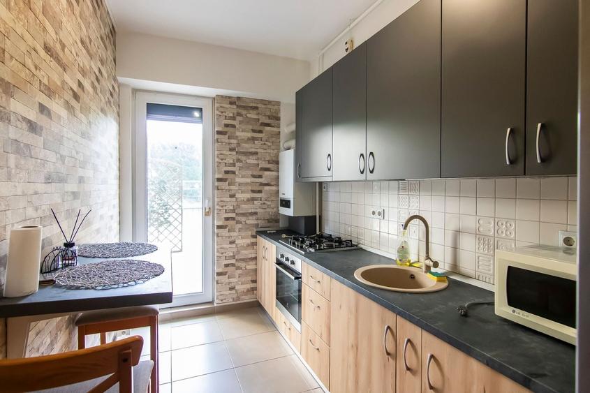 Apartament cu 2 camere semidecomandat, mobilat în Drumul Taberei