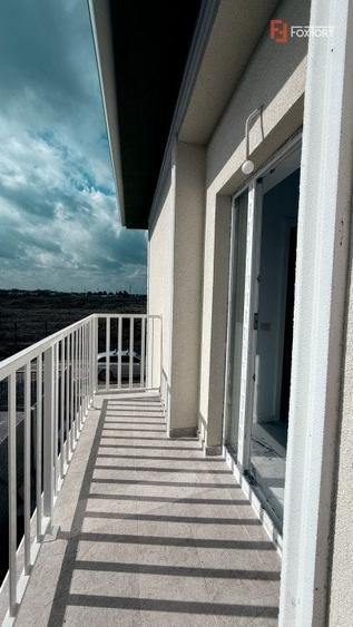 Duplex cu 4 camere cu Canalizare în Remetea Mare