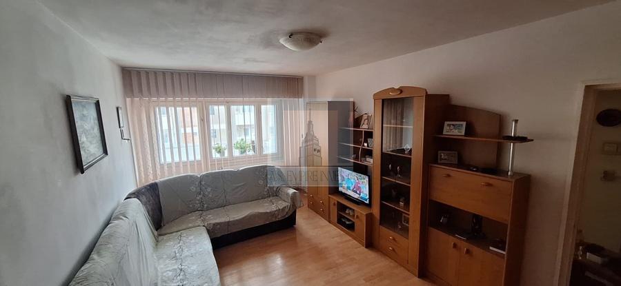 Apartament cu 2 camere semidecomandat în Răcădău