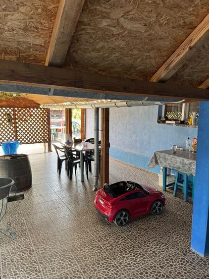 Casă cu 4 camere în Jurilovca