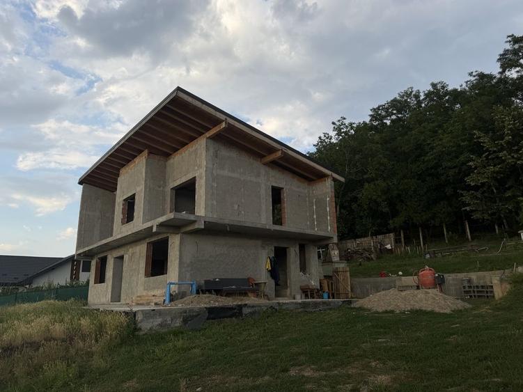 Casă cu 3 camere în Central