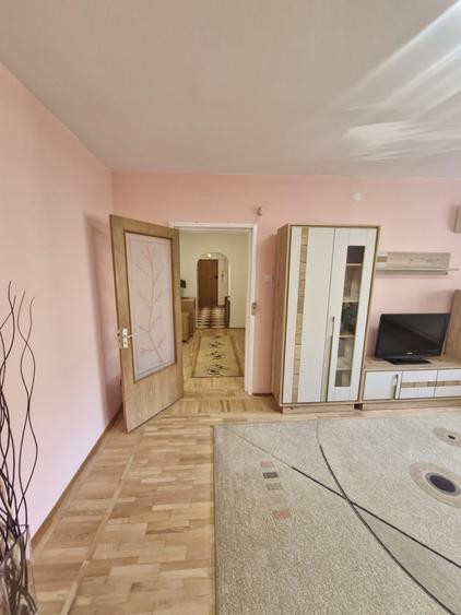 Apartament cu 4 camere decomandat în Timpuri Noi