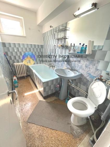 Apartament cu 3 camere decomandat în Central
