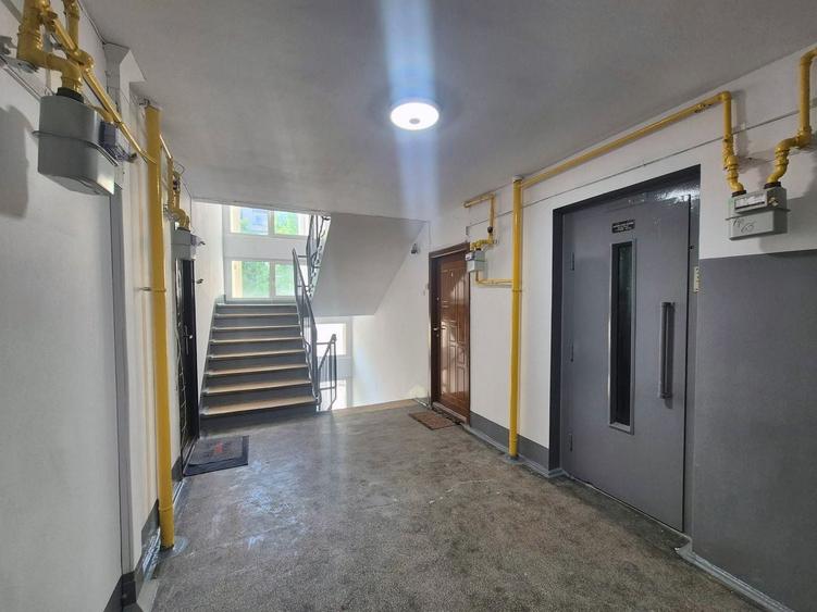 Apartament cu 3 camere semidecomandat, mobilat în Astra