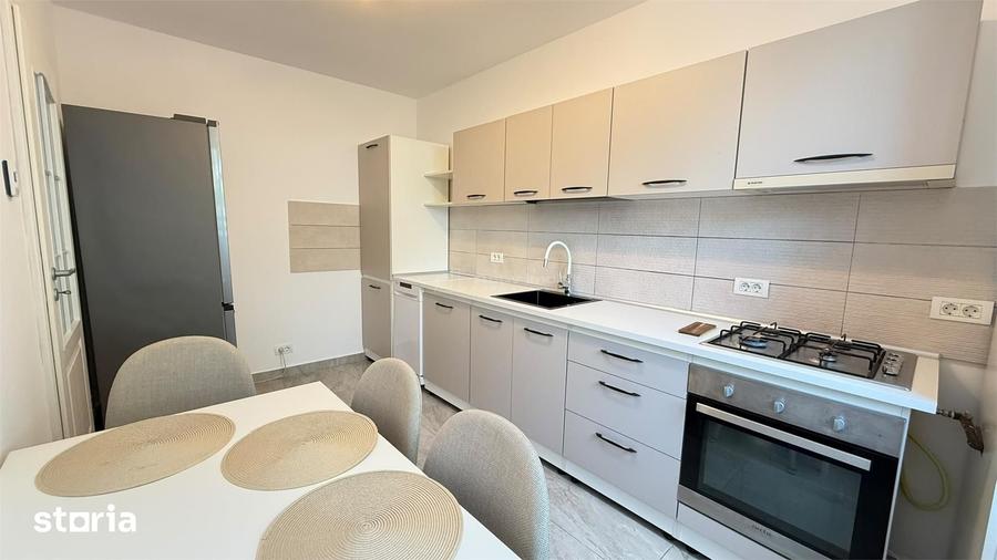 Casă cu 4 camere cu Teren 266 Mp în Central