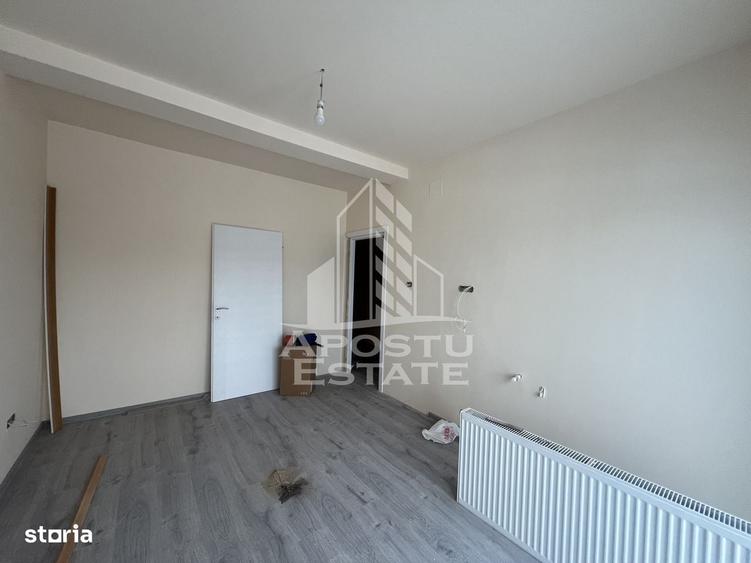 Casă cu 4 camere în Moșnița Nouă