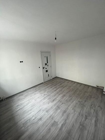 Apartament cu 3 camere decomandat în Gălăuțaș