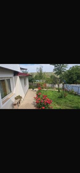 Casă individuală cu 5 camere cu Teren 4000 Mp în Blândești