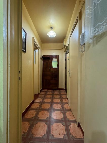 Apartament cu 2 camere semidecomandat în Calea Galați
