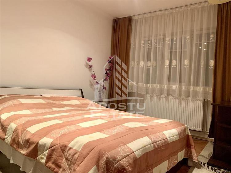 Apartament cu 2 camere semidecomandat, mobilat în Girocului