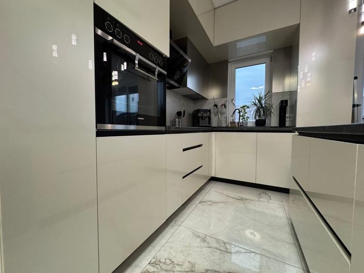 Apartament cu 3 camere decomandat, mobilat în Giroc