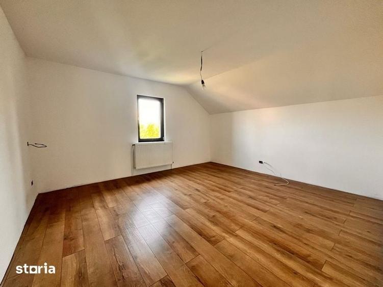 Casă cu 4 camere cu Teren 260 Mp în Mănești