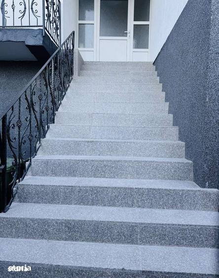 Casă cu 5 camere cu Teren 300 Mp în Codlea