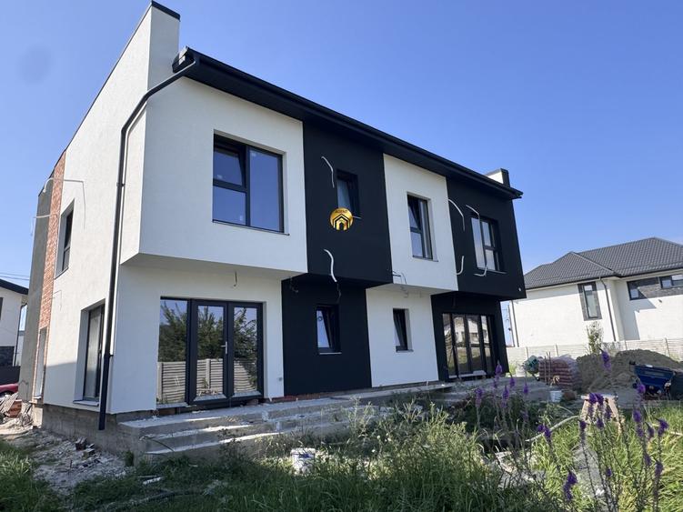 Duplex cu 4 camere cu Teren 200 Mp în Otopeni
