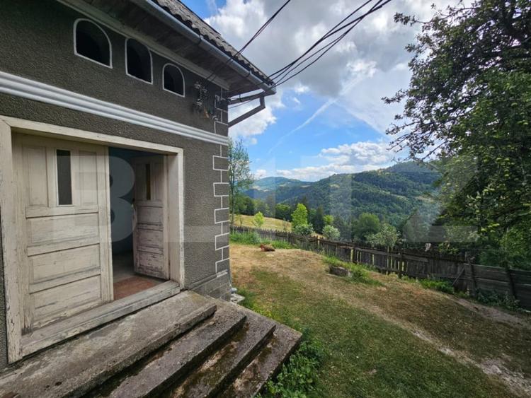Casă cu 5 camere cu Teren 1855 Mp în Tomuțești