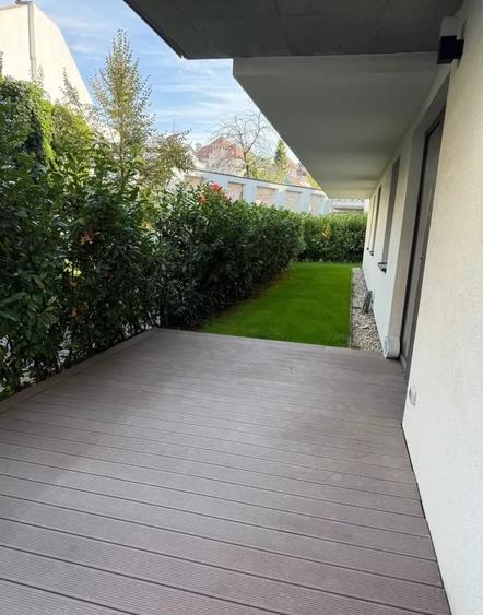 Apartament cu 3 camere decomandat, mobilat în Parcul Carol