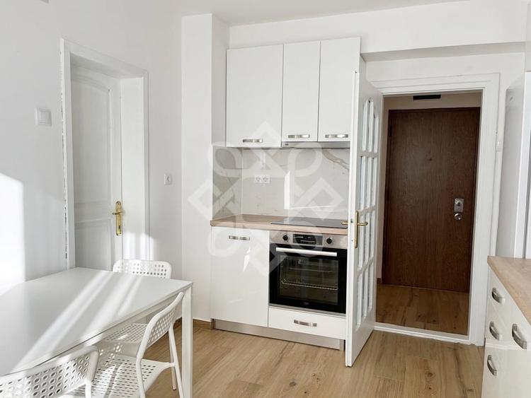 Apartament cu 4 camere semidecomandat, mobilat în Ultracentral