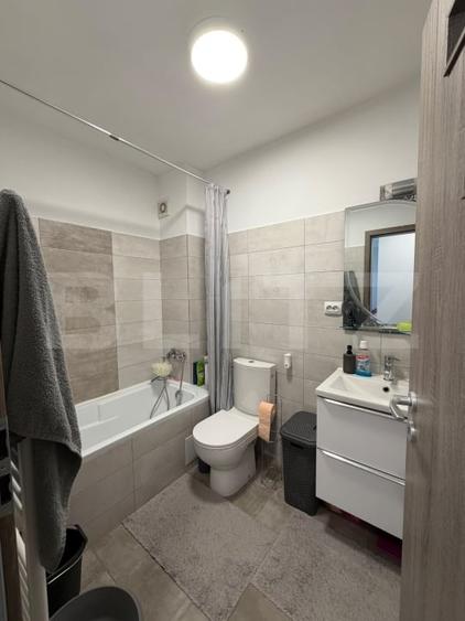 Apartament cu 2 camere decomandat, mobilat în Florești