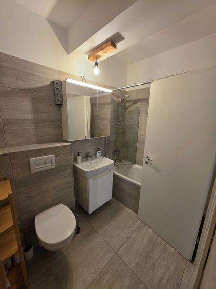 Apartament cu 2 camere decomandat în Centrul Istoric
