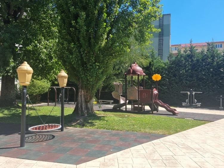 Apartament cu 2 camere semidecomandat în Take Ionescu