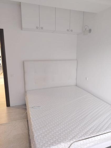 Apartament cu 2 camere semidecomandat, mobilat în P-ța Alba Iulia