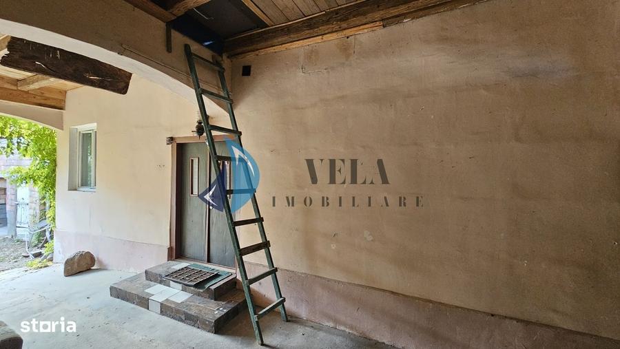 Casă cu 2 camere decomandat în Central