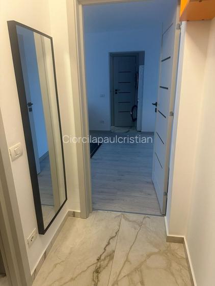 Inchiriez apartament in cartier tractoru langa piata tel 0742872946