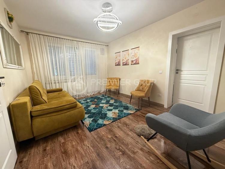 Apartament cu 3 camere în Podu Roș