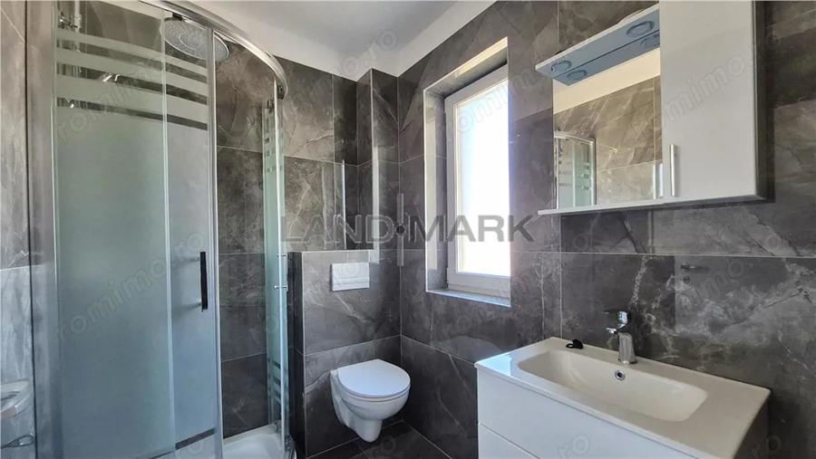 Casă cu 5 camere cu Teren 323 Mp în Central