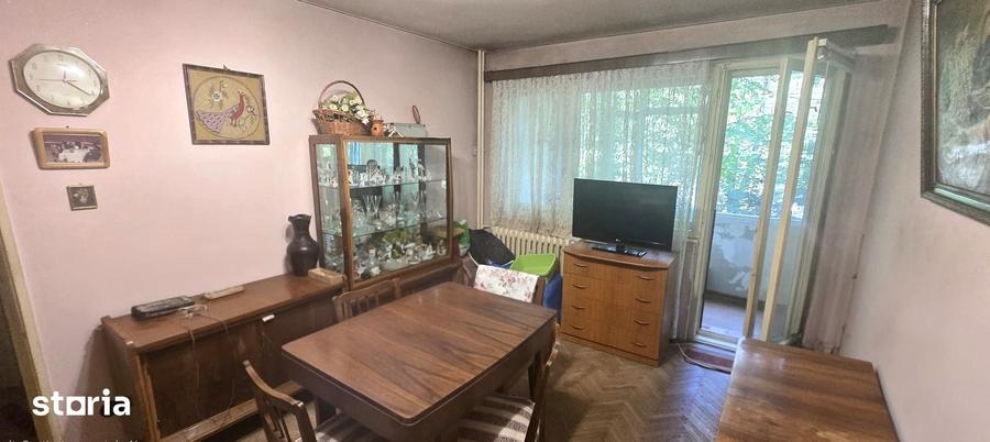 Apartament cu 2 camere semidecomandat în Pajura