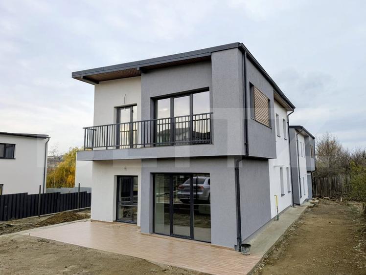Casă individuală cu 4 camere cu Canalizare în Bârnova