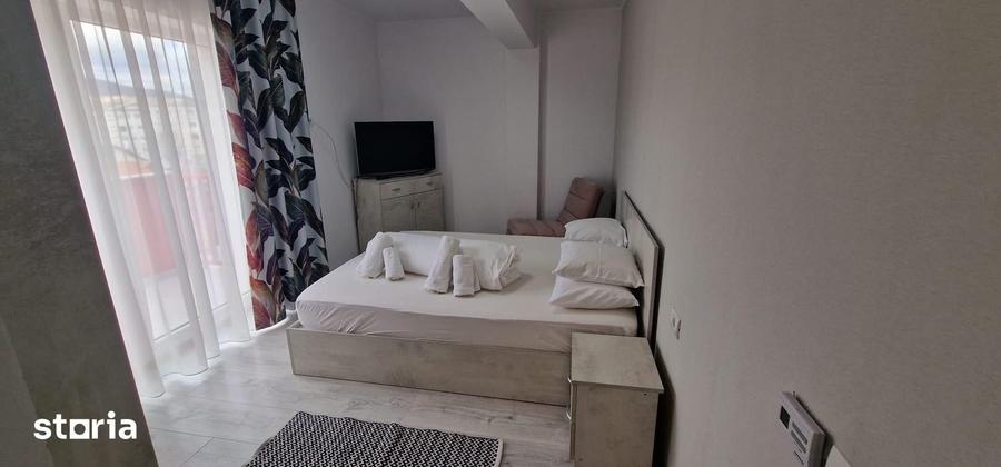 Apartament cu 3 camere în Cetate