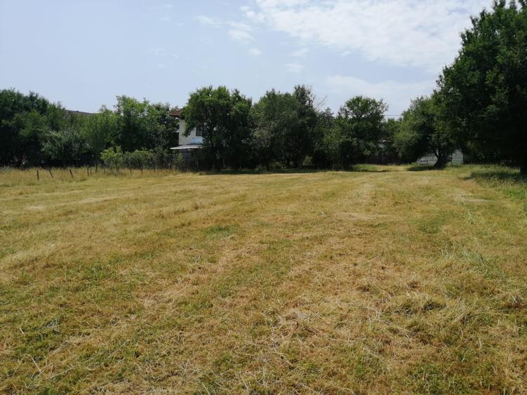 Teren Construcții intravilan de 3472 mp, în Periferie