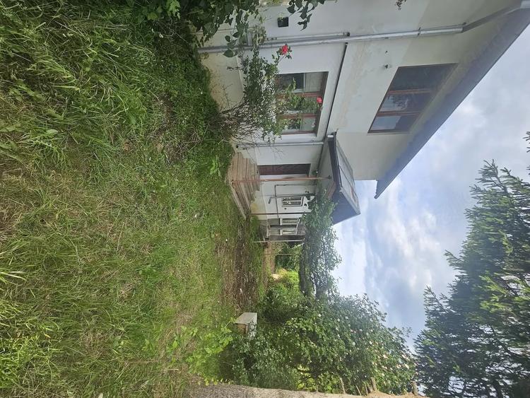 Casă cu 4 camere cu Teren 1486 Mp în Central