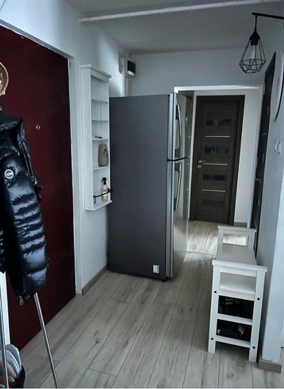 Apartament cu 3 camere decomandat, mobilat în Bucovina