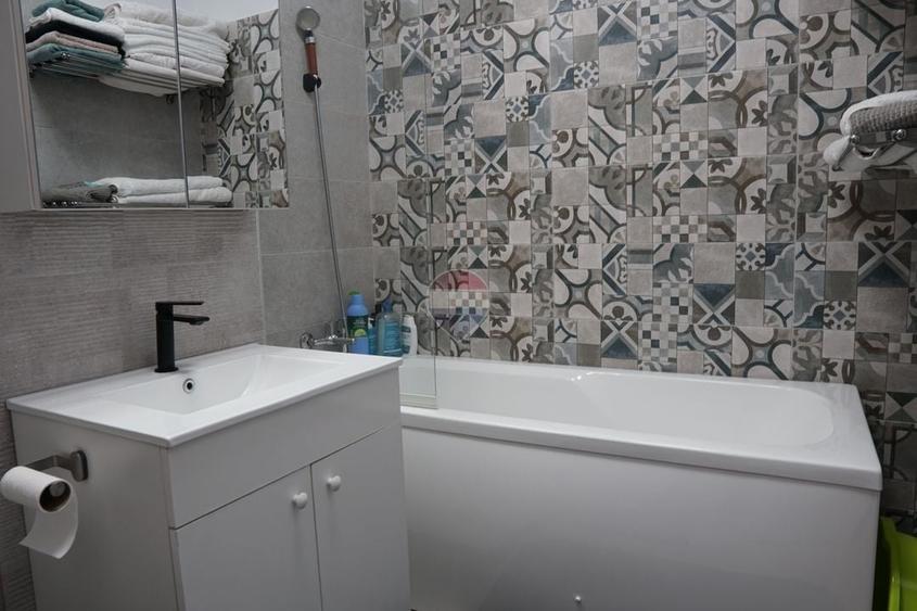 Apartament cu 2 camere decomandat, mobilat în Titan