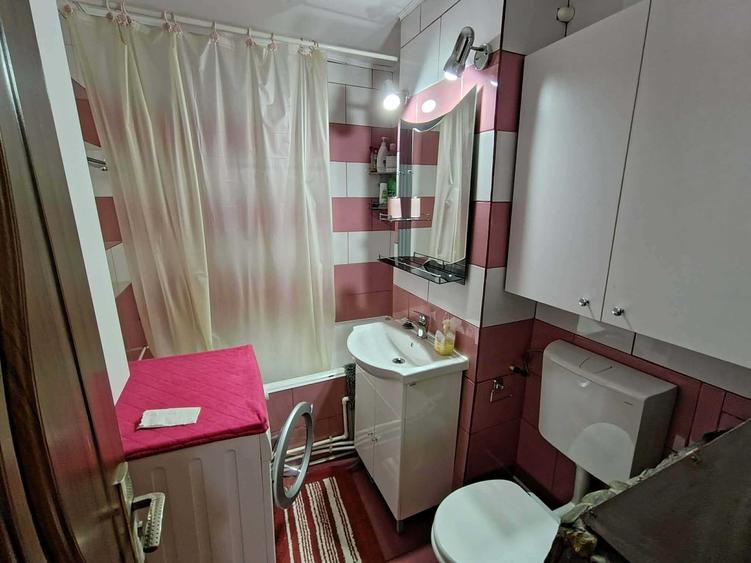 Apartament cu 2 camere decomandat în Petros