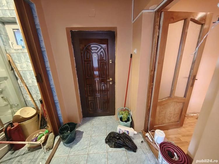 Ocazie ! Casa de vanzare in Hunedoara, zona Draxlmaier. Ideala ptr diverse afaceri. Pret 79900 euro - 6