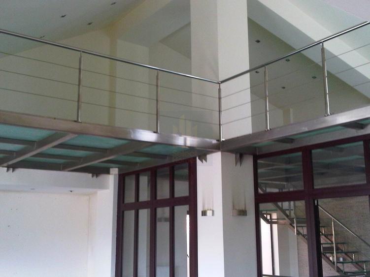 Apartament cu 4 camere decomandat în Arcul de Triumf