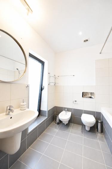 Apartament cu 2 camere semidecomandat în Iancu Nicolae