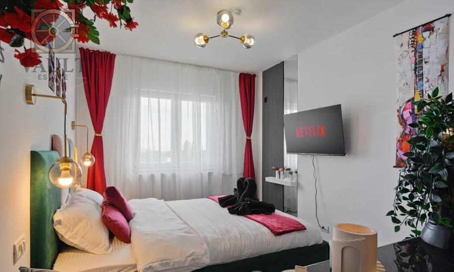 Apartament cu 3 camere semidecomandat, mobilat în Berceni