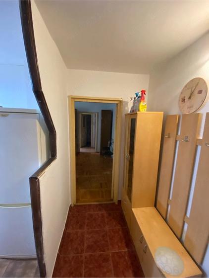 Apartament cu 2 camere semidecomandat în Aradului