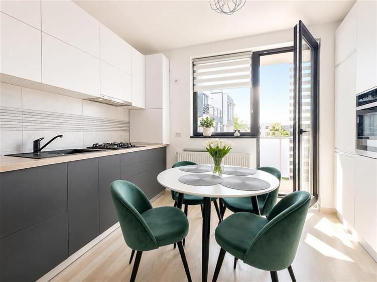 Apartament cu 2 camere decomandat, mobilat în Central