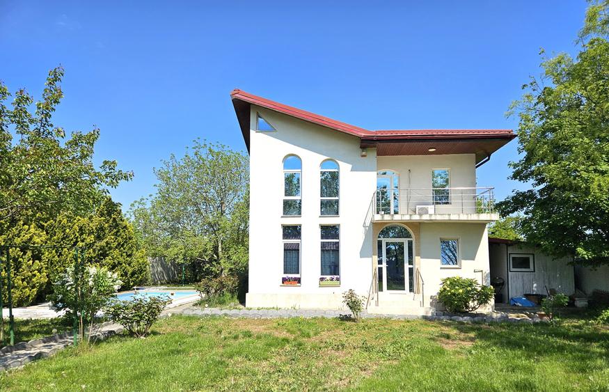 Casă cu 5 camere cu Piscina în Snagov