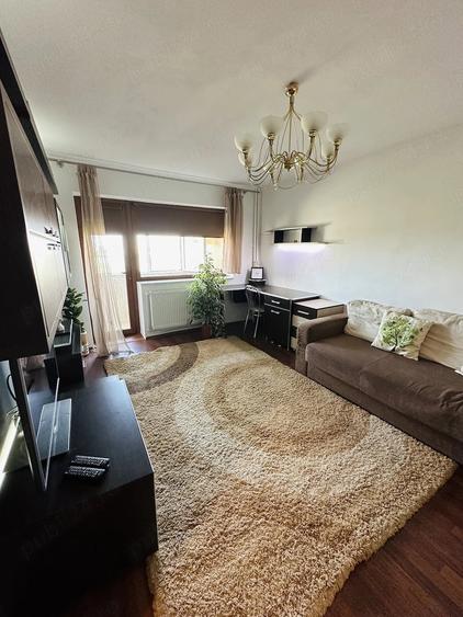 Apartament cu 3 camere decomandat în Sat Vacanță