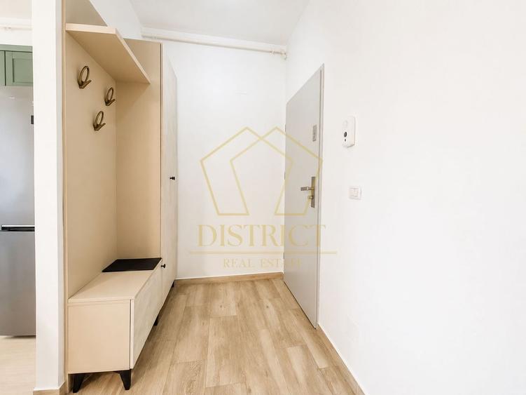 Apartament cu 3 camere semidecomandat, mobilat în Giroc