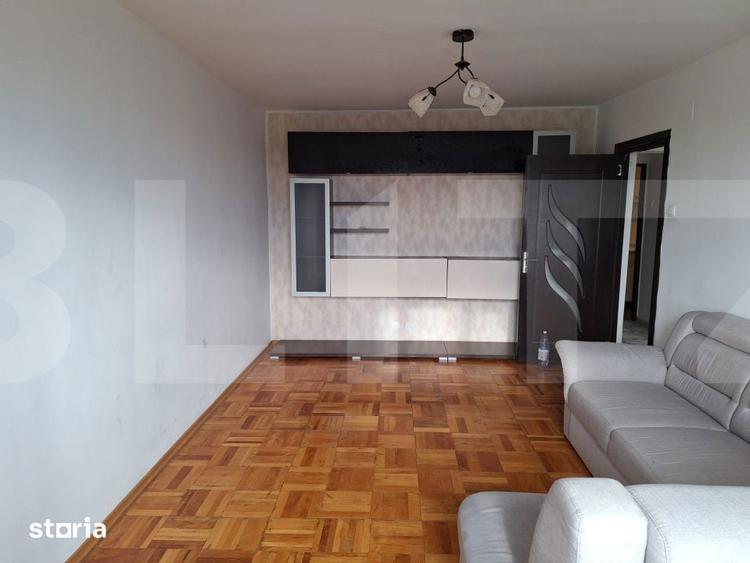 Apartament cu 3 camere decomandat în 6 Vânători
