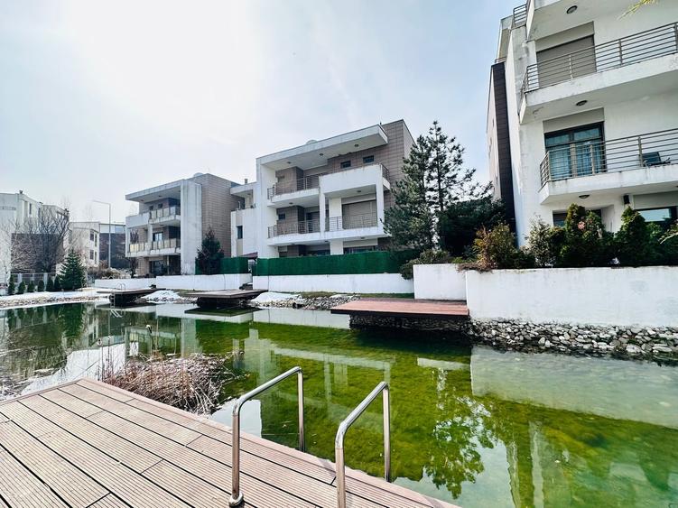Duplex cu 8 camere cu Canalizare în Băneasa